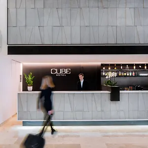 Cube **** براغ