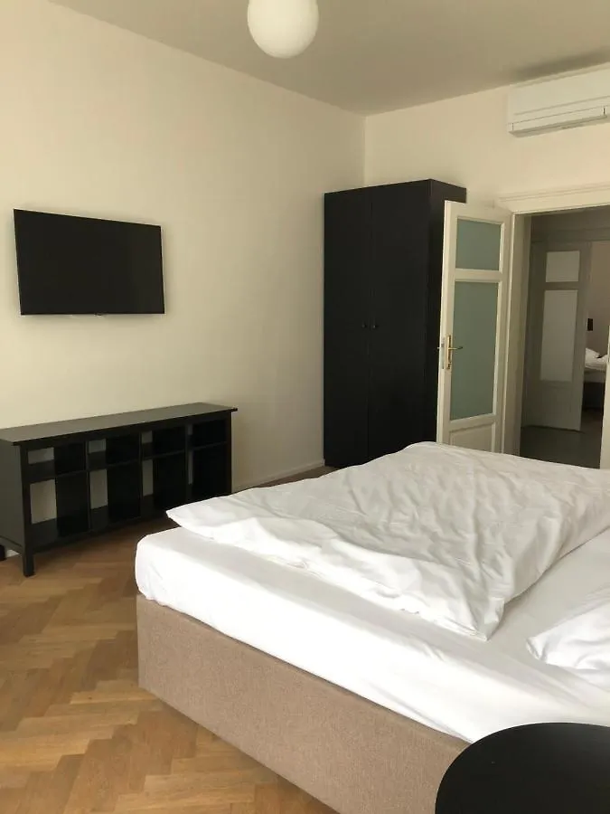 James Hotel & Apartments Prag Apart Otel