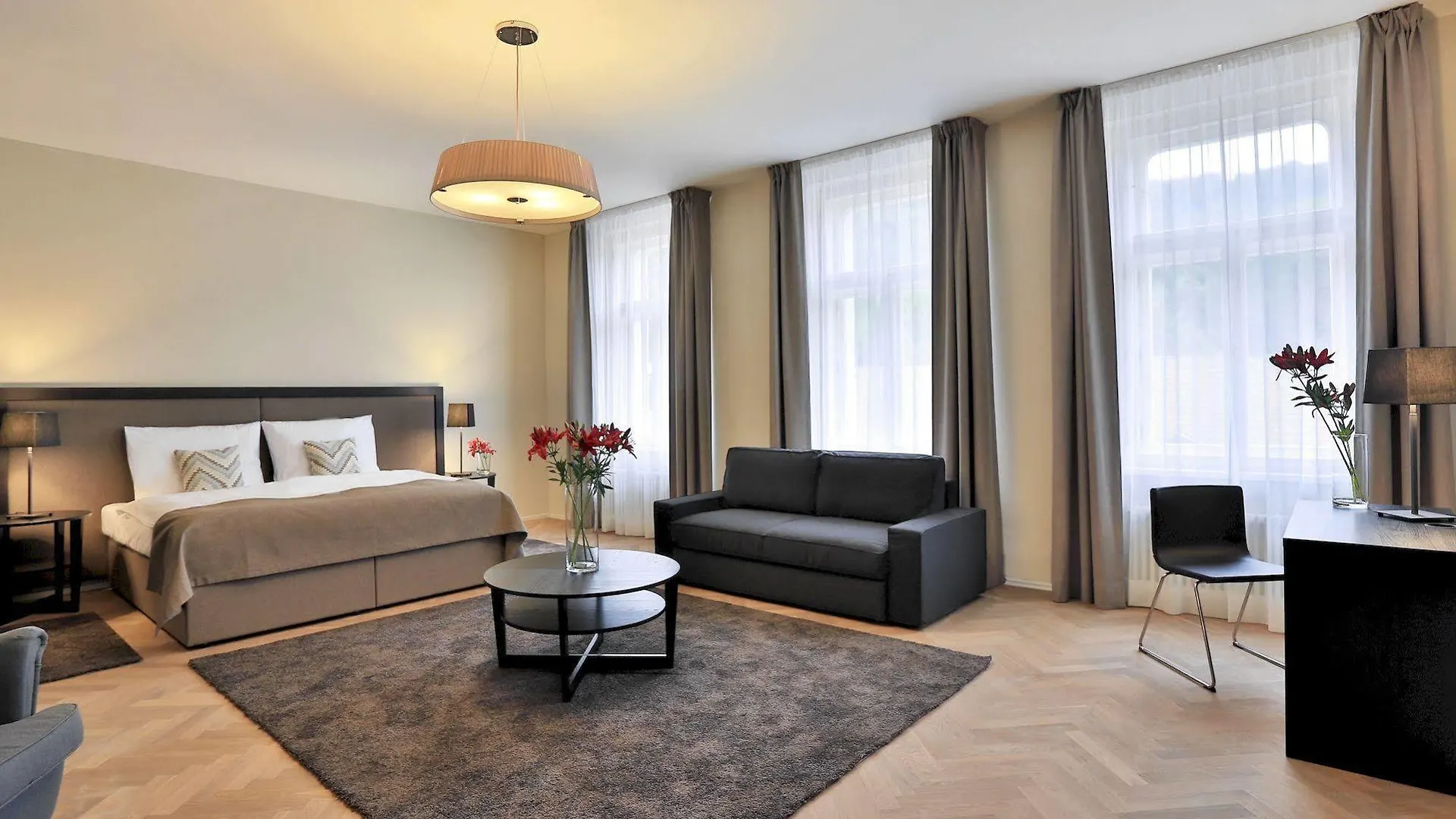 Lägenhetshotell James Hotel & Apartments Prag