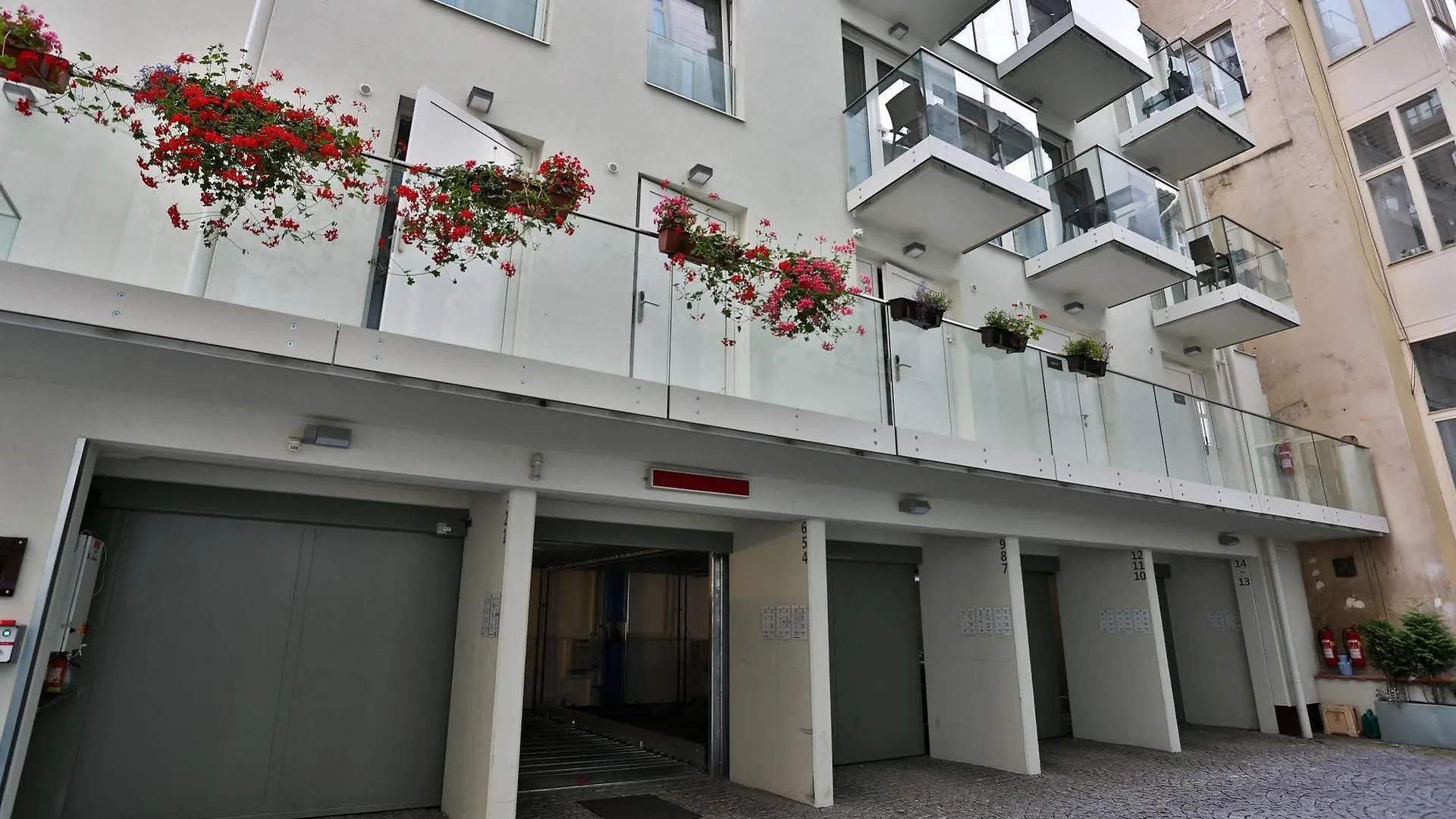**** Lägenhetshotell James Hotel & Apartments Prag Tjeckien